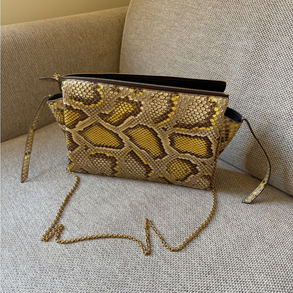 {Céline} Small Trifold Clutch